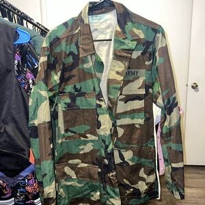 Army camouflage jacket size small